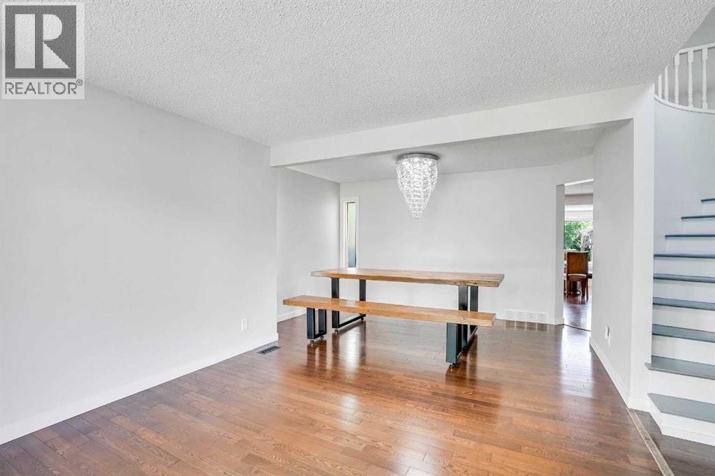 73 Riverview Close SE — photo 6