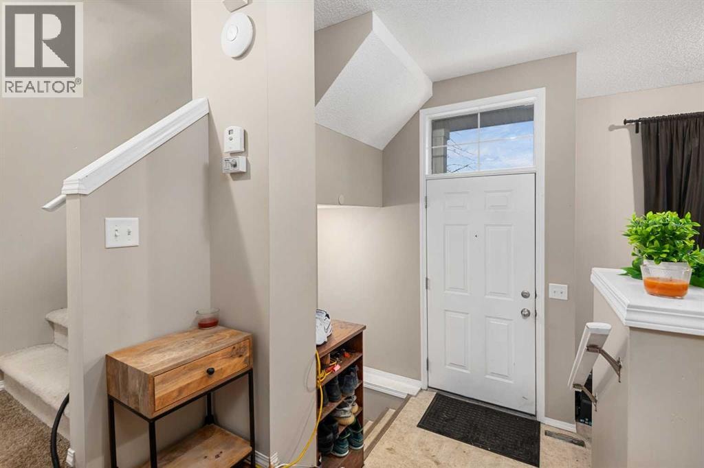 205 Mckenzie Towne Gate SE — photo 2