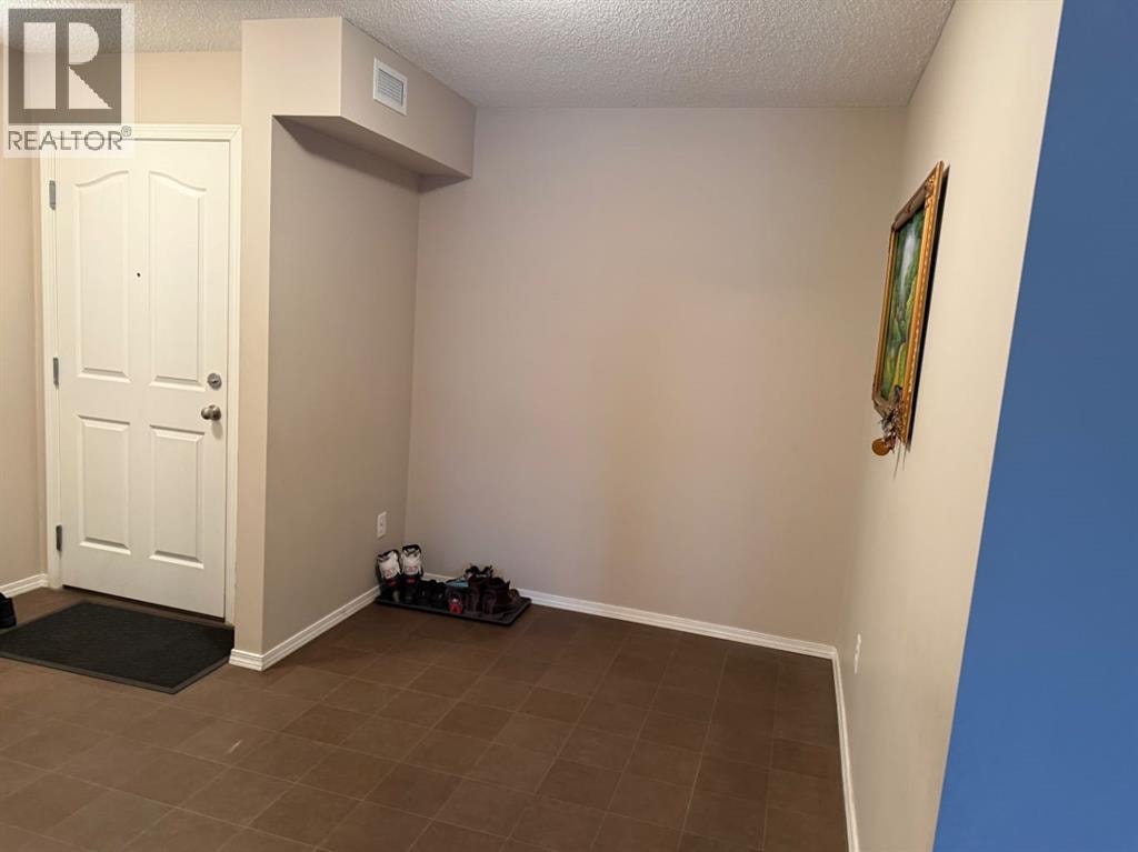202, 7210 80 Avenue NE — photo 3