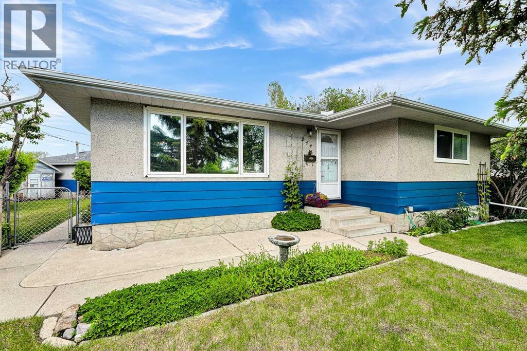 244 Travis Place NE — photo 2