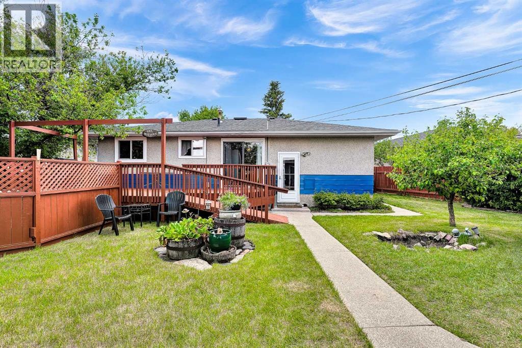 244 Travis Place NE — photo 43