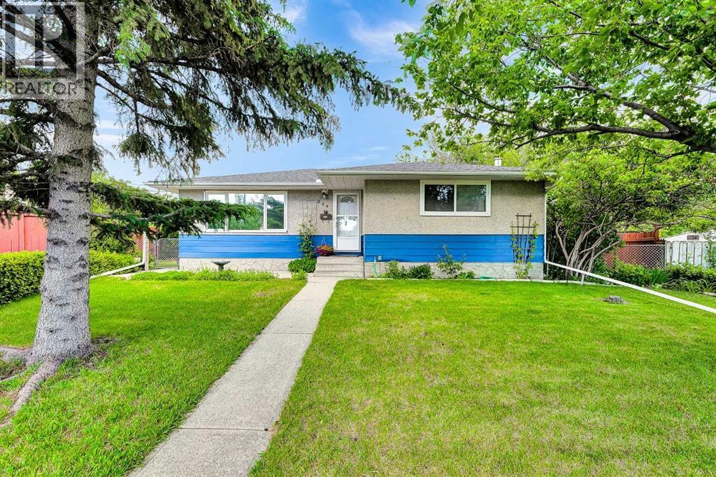 244 Travis Place NE