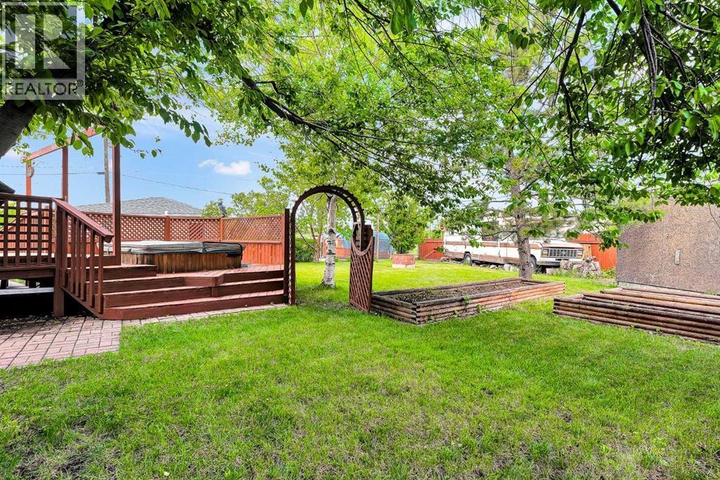244 Travis Place NE — photo 36