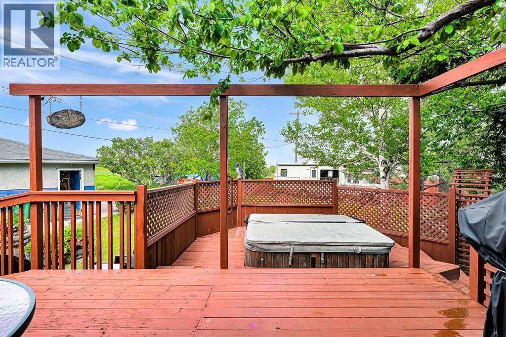 244 Travis Place NE — photo 34
