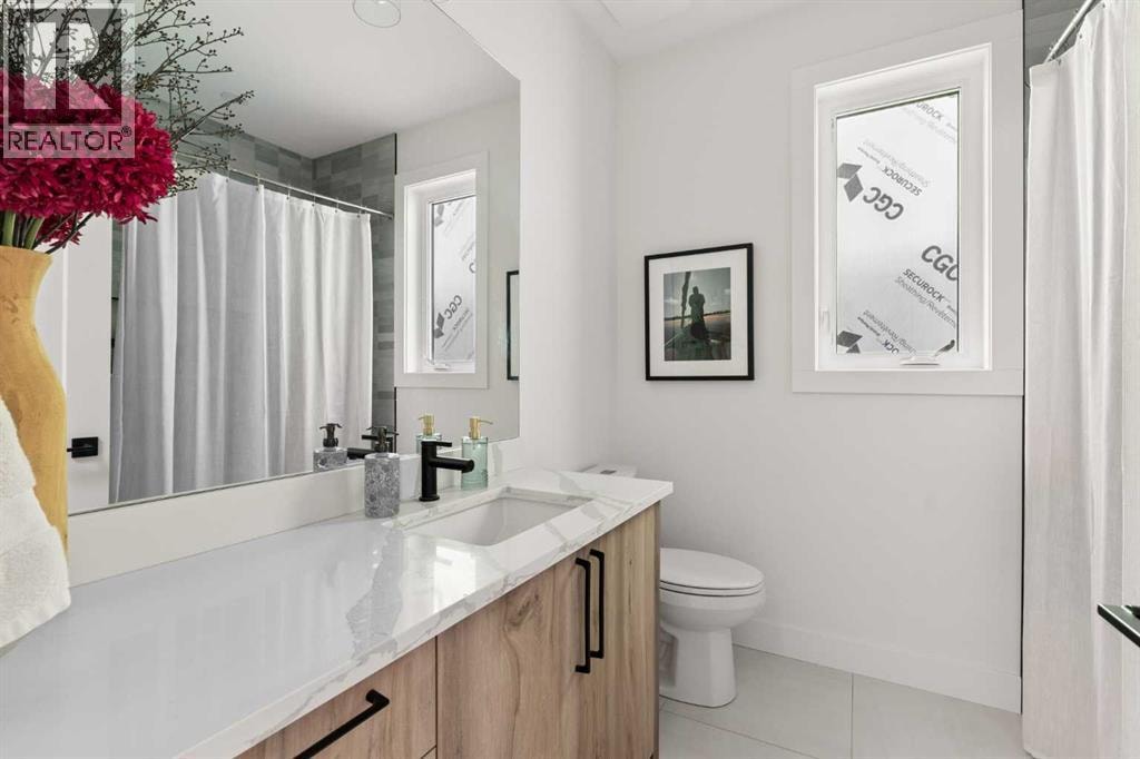 4114 18 Street SW — photo 31