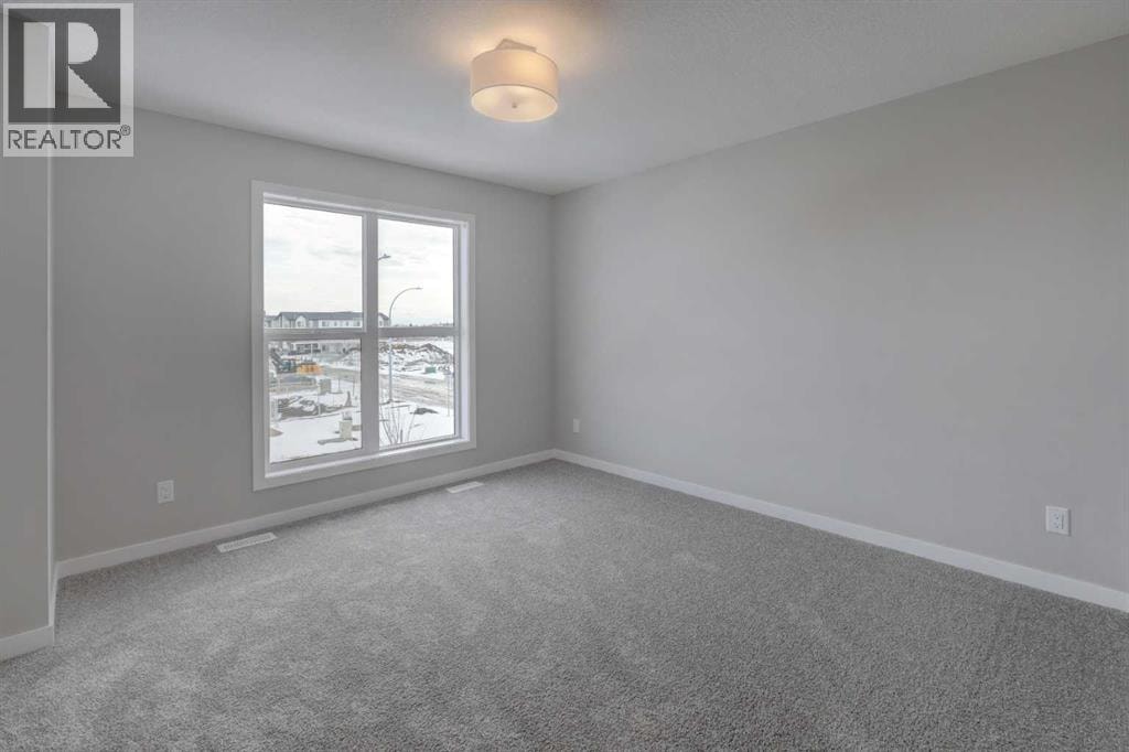 98 Prince Drive — photo 21