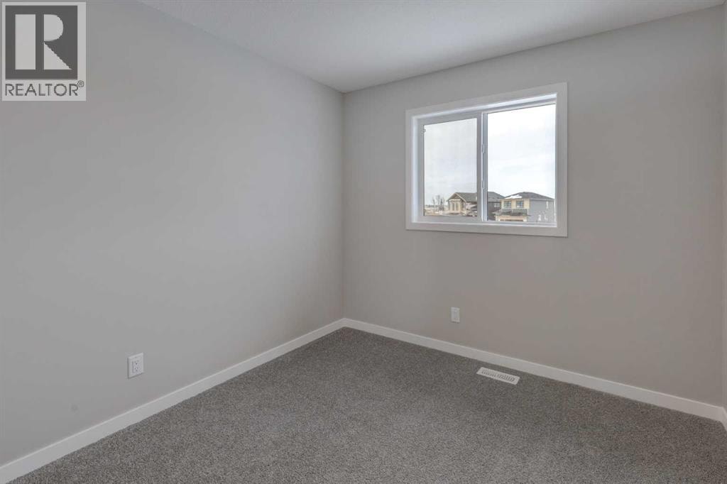 98 Prince Drive — photo 27