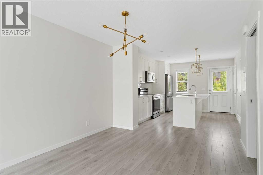 469 Cranbrook Square SE — photo 5
