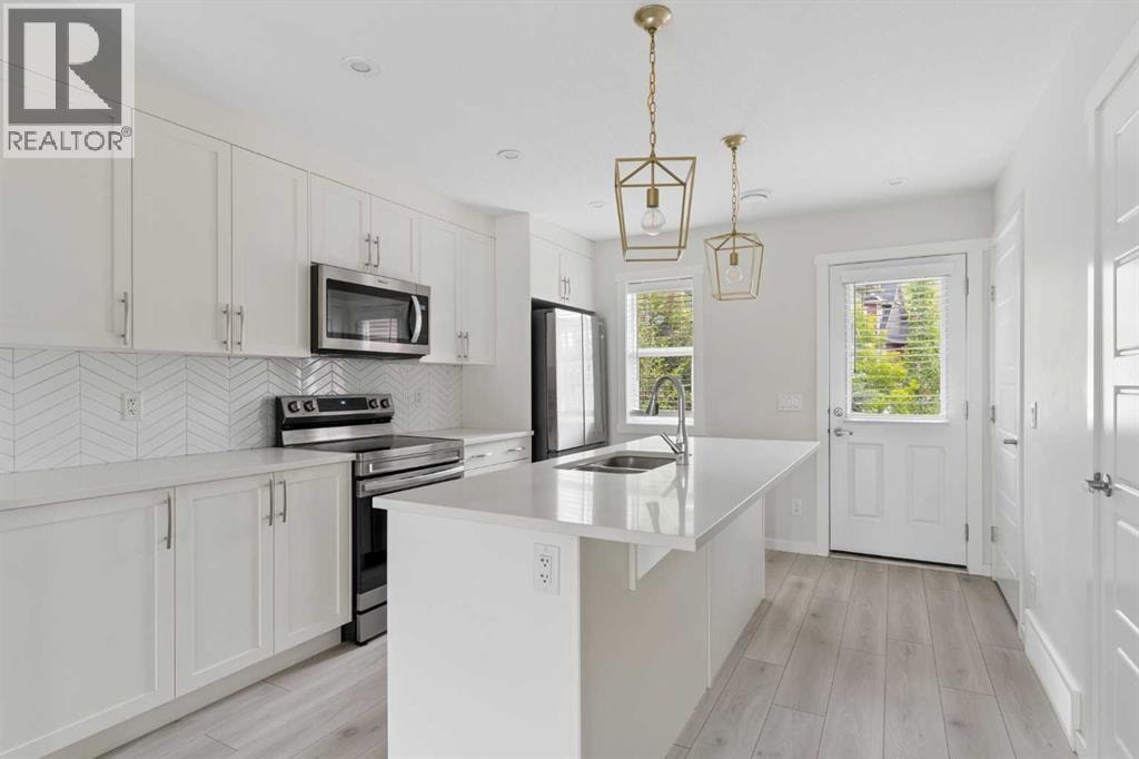 469 Cranbrook Square SE — photo 6