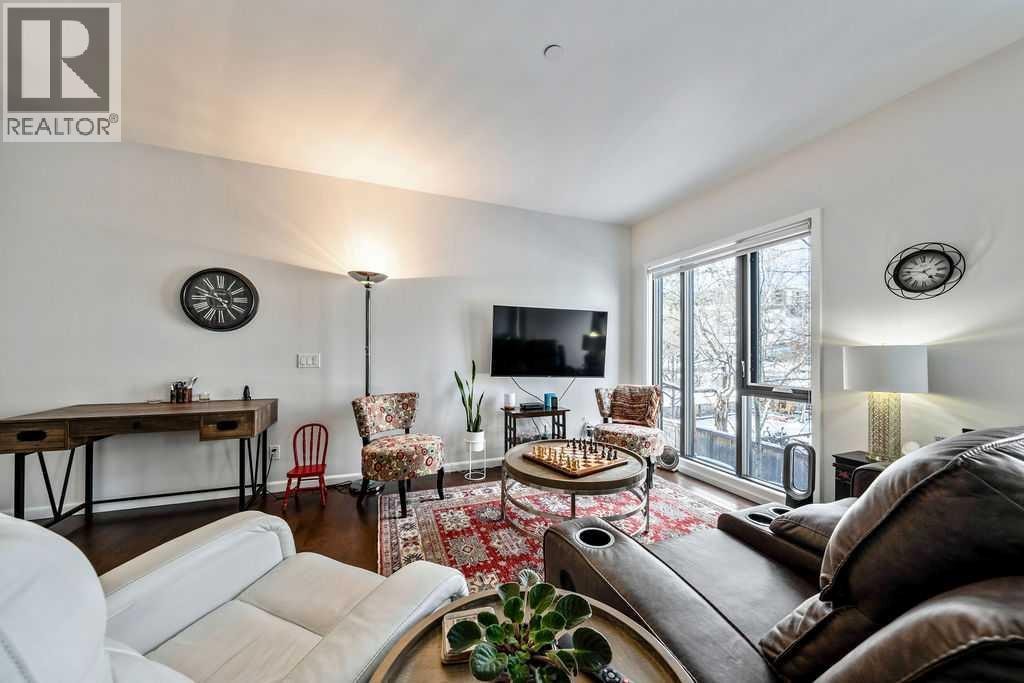 207, 414 Meredith Road NE — photo 10