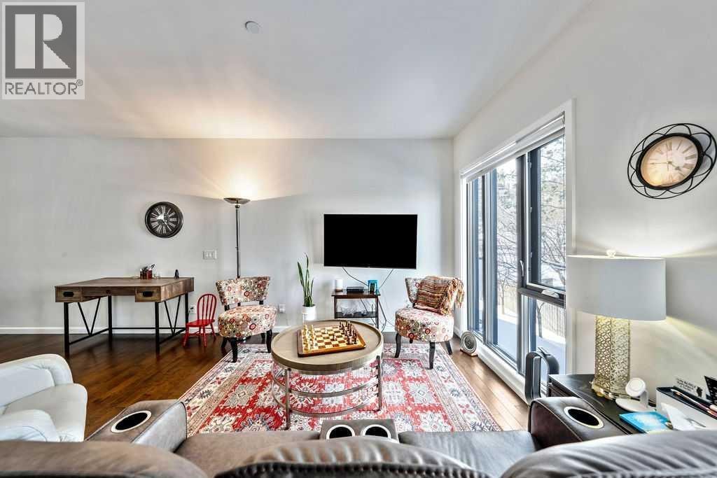 207, 414 Meredith Road NE — photo 9