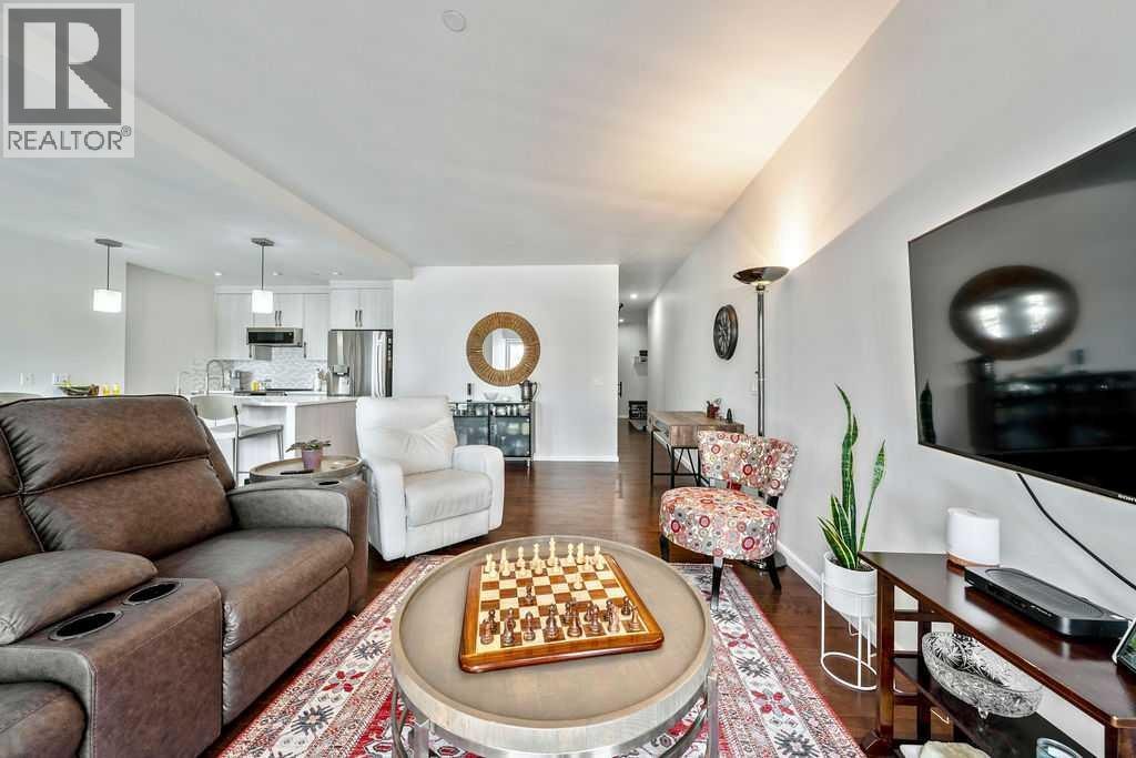 207, 414 Meredith Road NE — photo 11