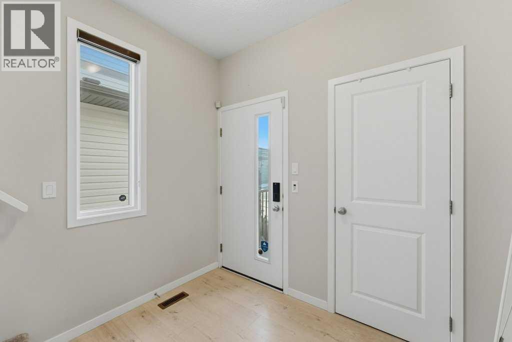 34 Walgrove Link SE — photo 4