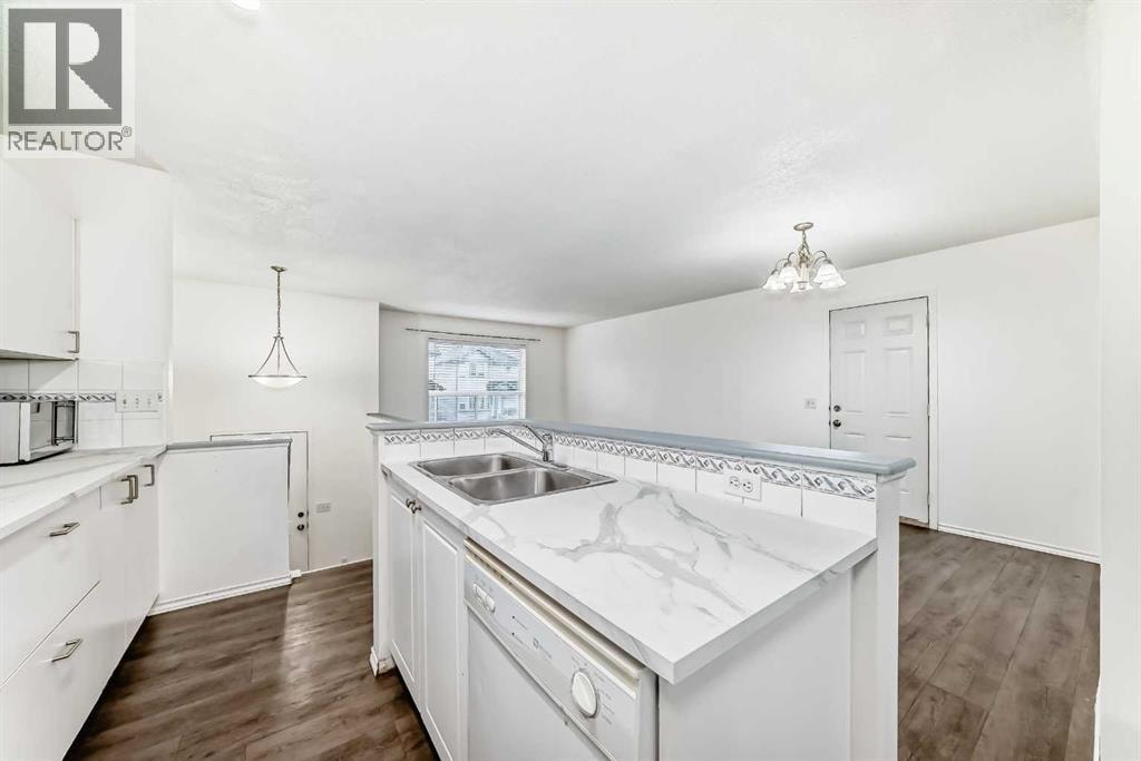202 Saddlemead Green NE — photo 7