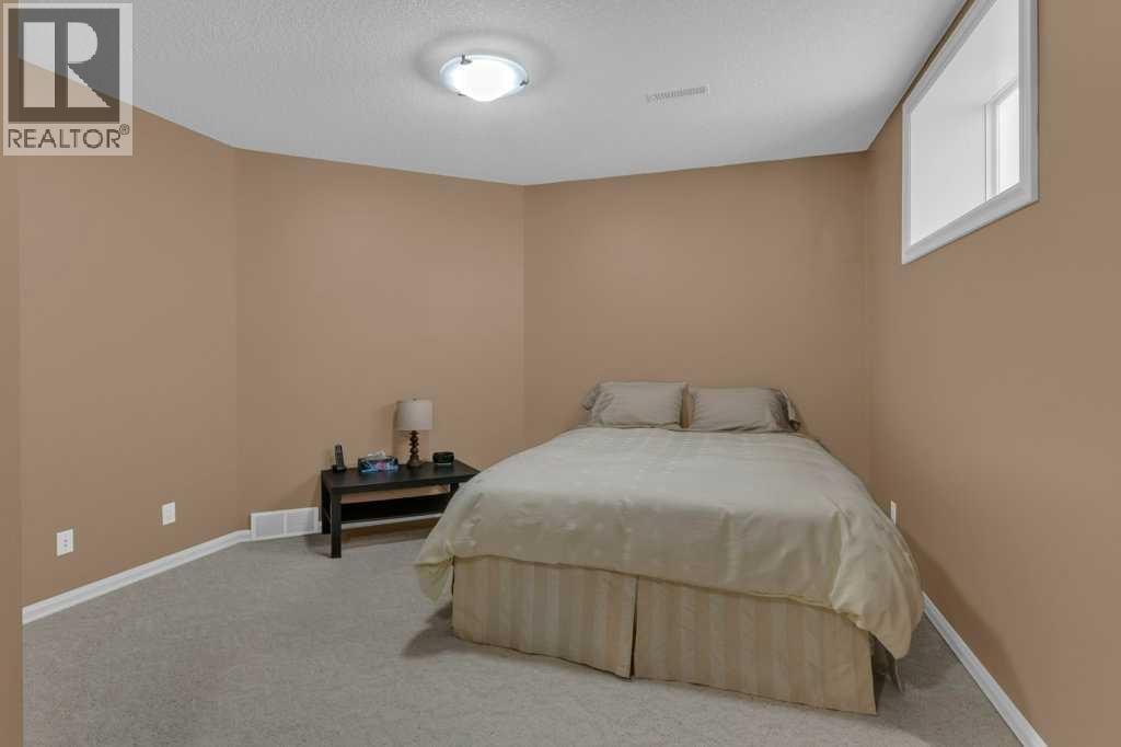 9 Tanner Close SE — photo 32