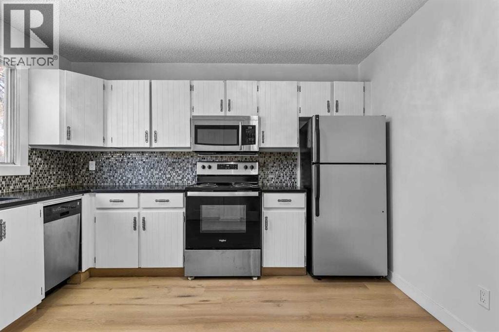 7006A Bowness Road NW — photo 10