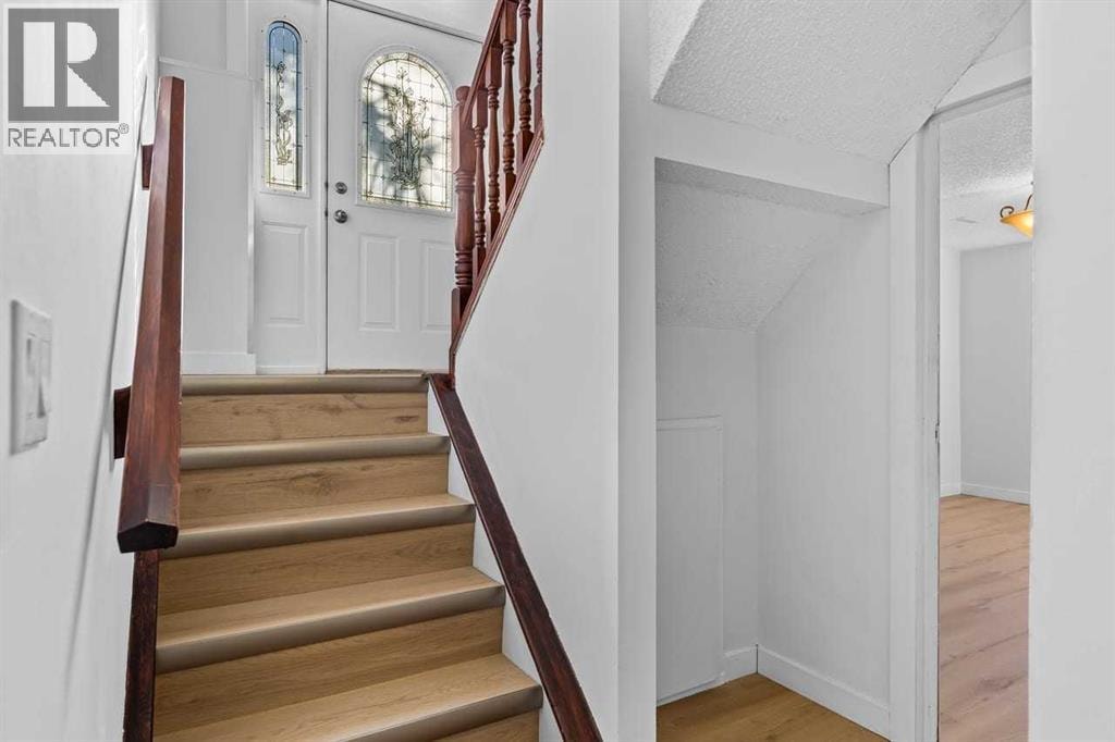7006A Bowness Road NW — photo 3
