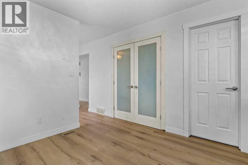 7006A Bowness Road NW — photo 12