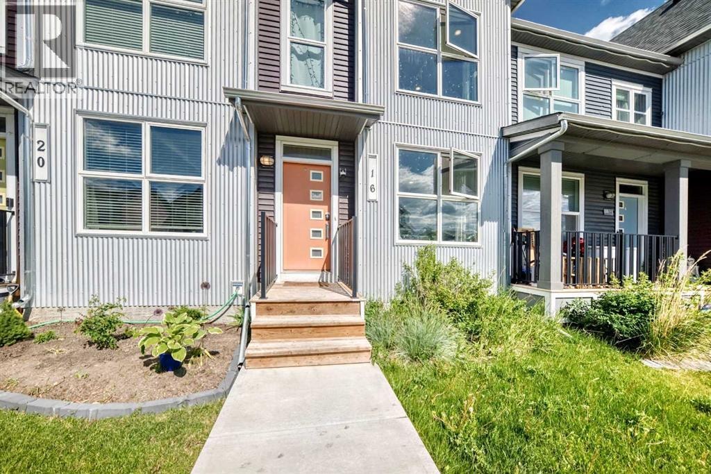 16 Carringvue Way NW — photo 2