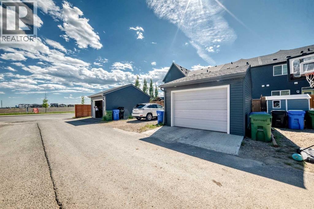 16 Carringvue Way NW — photo 28