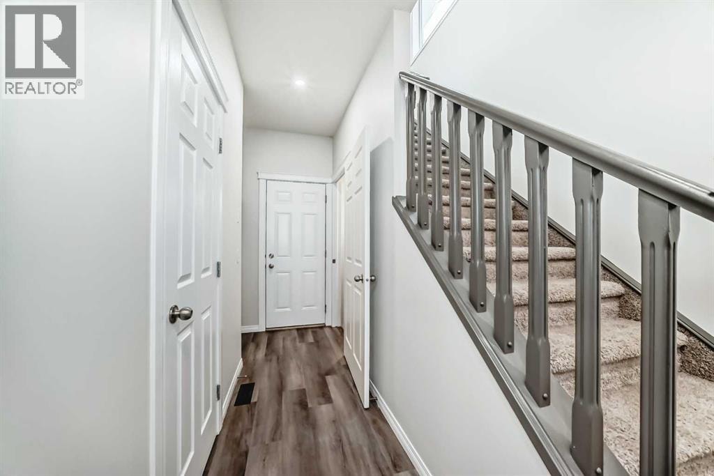 21 Panamount Row NW — photo 14