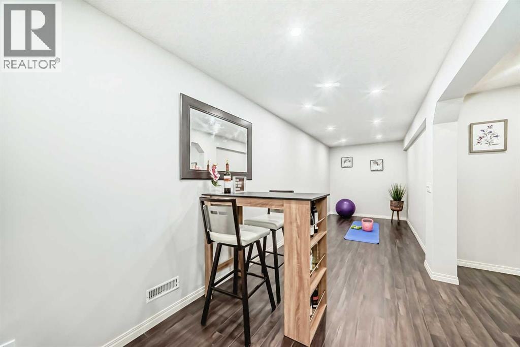 21 Panamount Row NW — photo 33