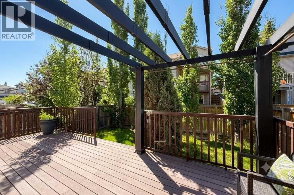 21 Panamount Row NW — photo 37