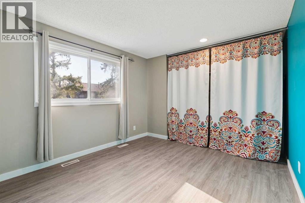 1002, 2520 Palliser Drive SW — photo 20