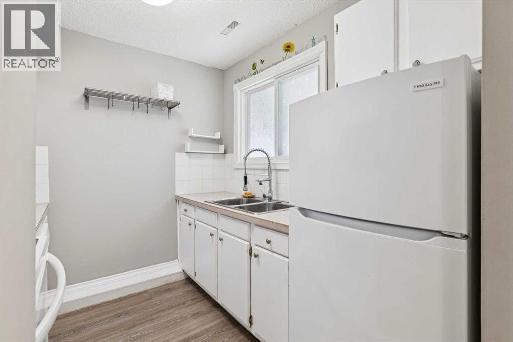 1002, 2520 Palliser Drive SW — photo 11