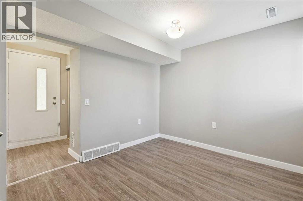 1002, 2520 Palliser Drive SW — photo 8