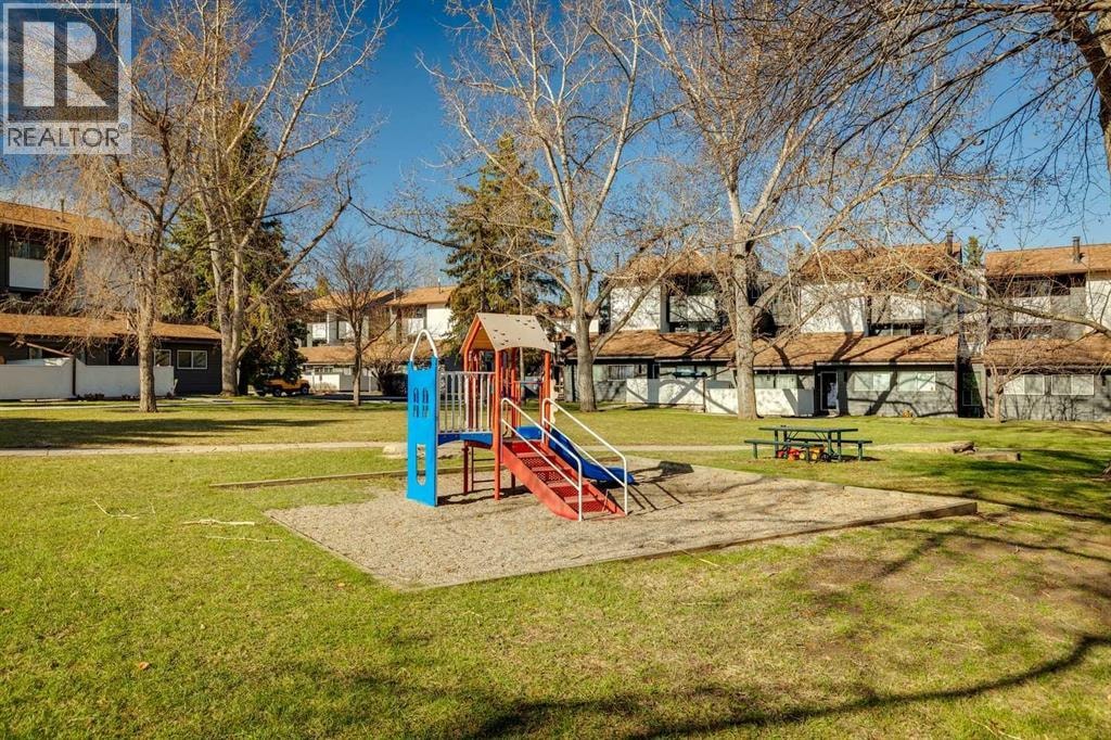 1002, 2520 Palliser Drive SW — photo 23