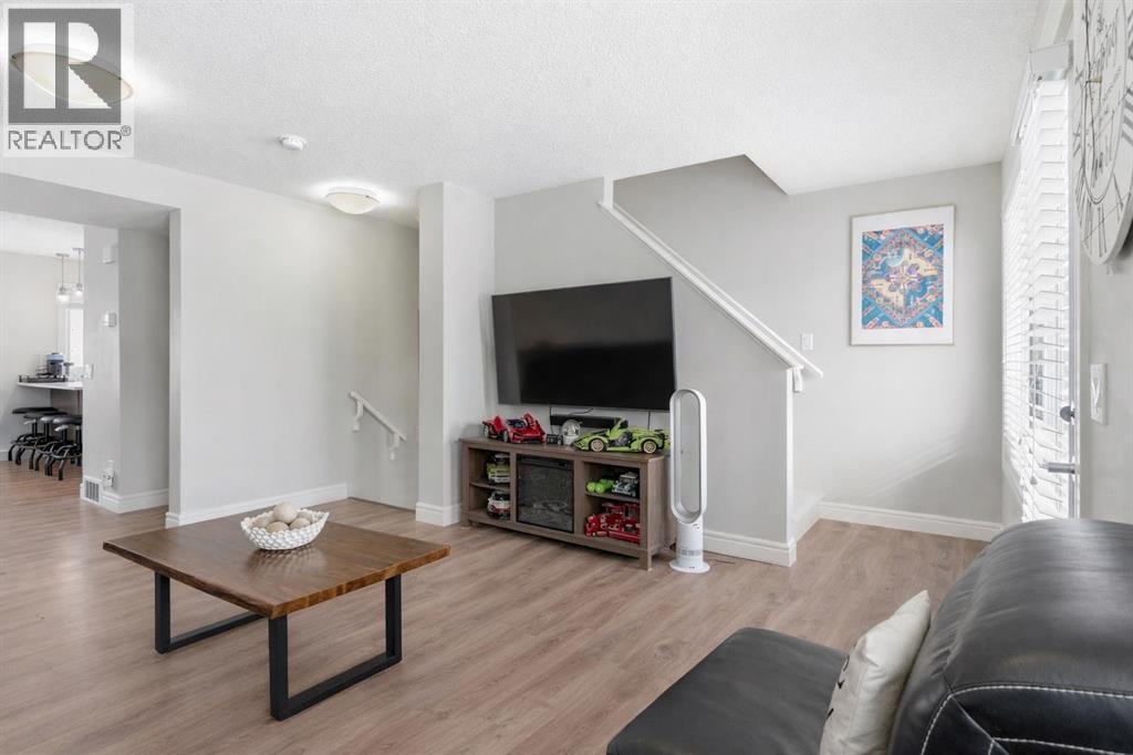 580 Savanna Boulevard NE — photo 8