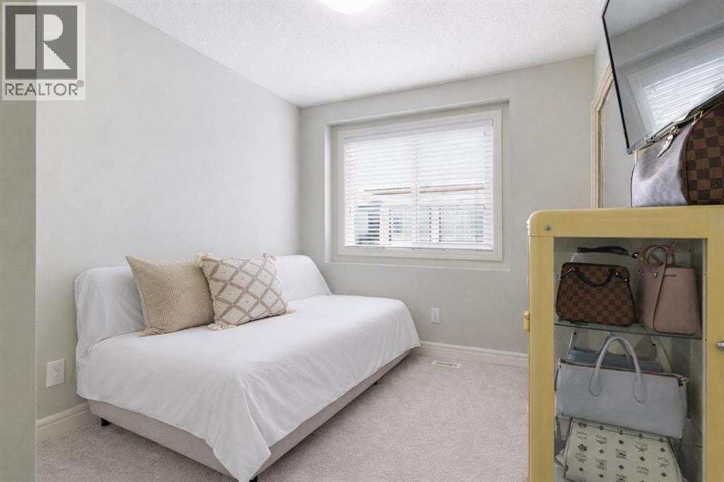 580 Savanna Boulevard NE — photo 30