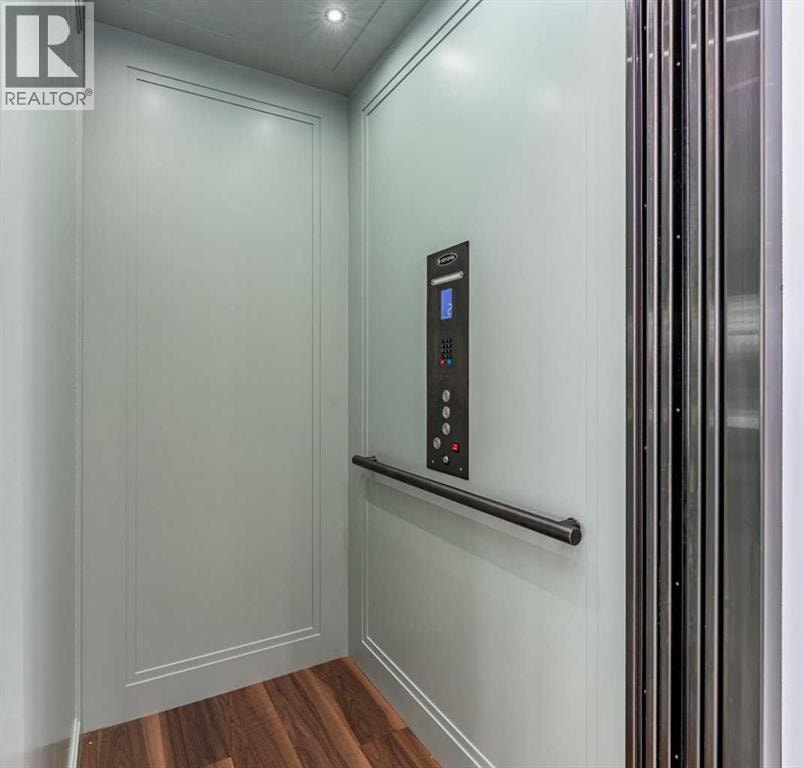 1911 52 Street NW — photo 10