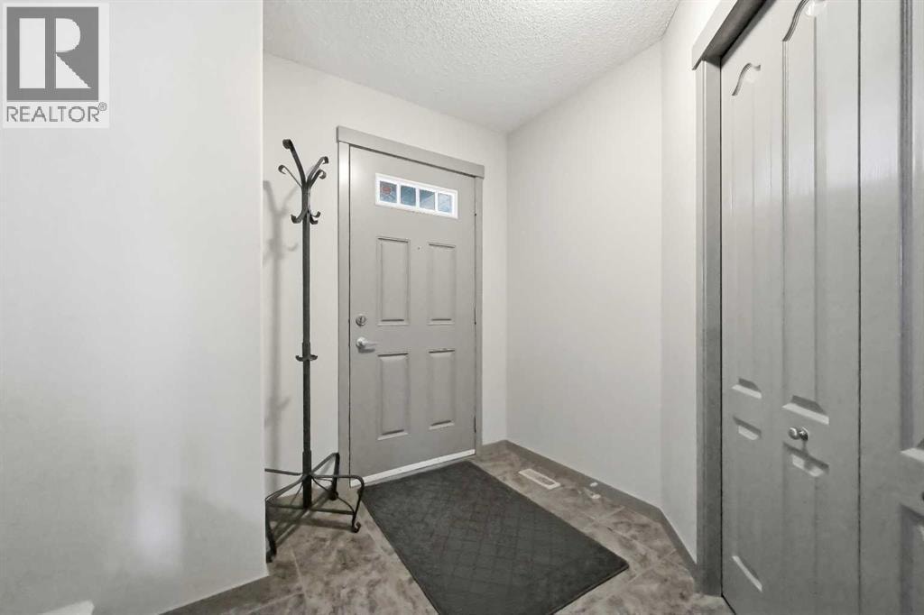 28 Skyview Shores Terrace NE — photo 2