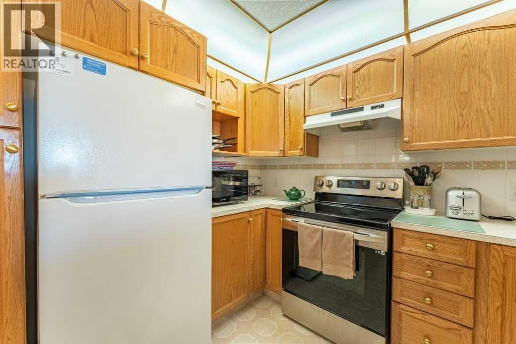 136, 728 Country Hills Road NW — photo 8