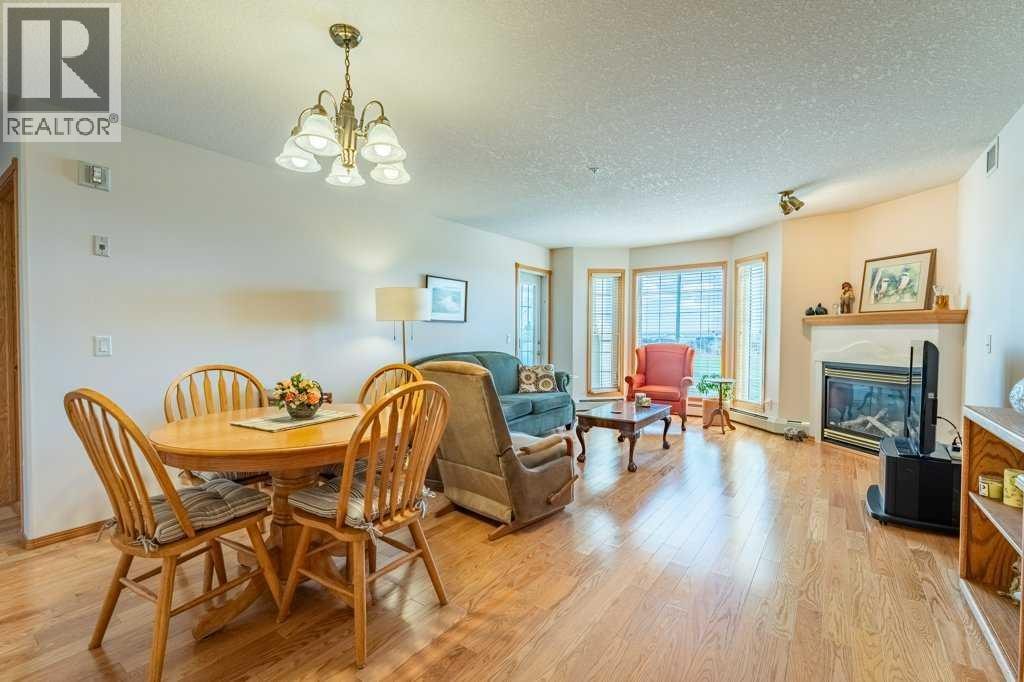 136, 728 Country Hills Road NW — photo 12