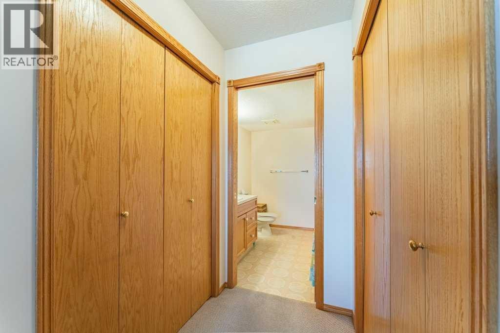 136, 728 Country Hills Road NW — photo 22