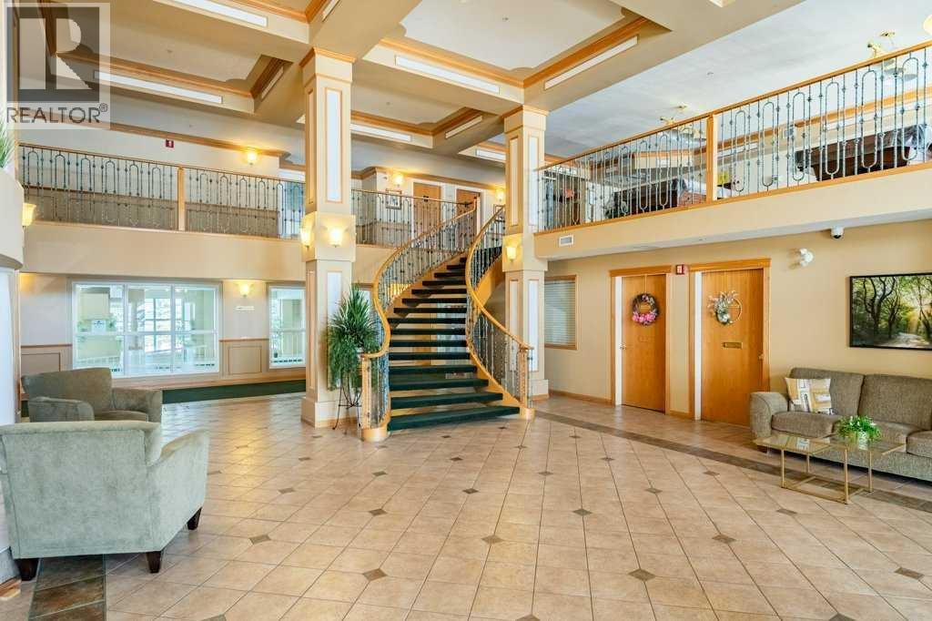 136, 728 Country Hills Road NW — photo 32