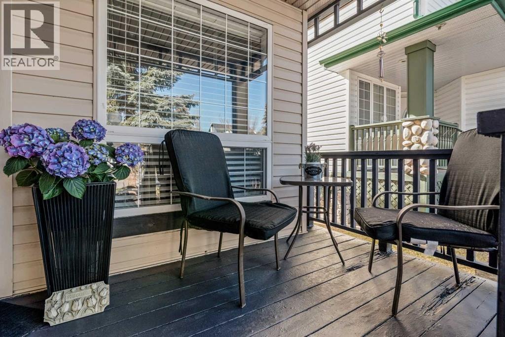 22 Hidden Valley Manor NW — photo 2