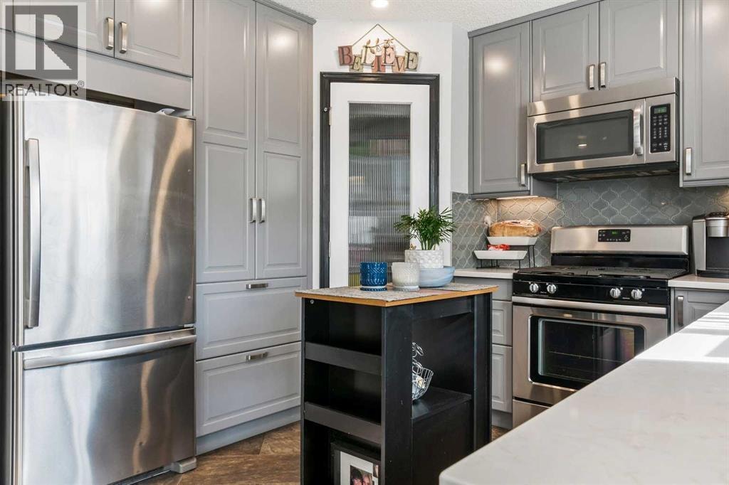 22 Hidden Valley Manor NW — photo 9