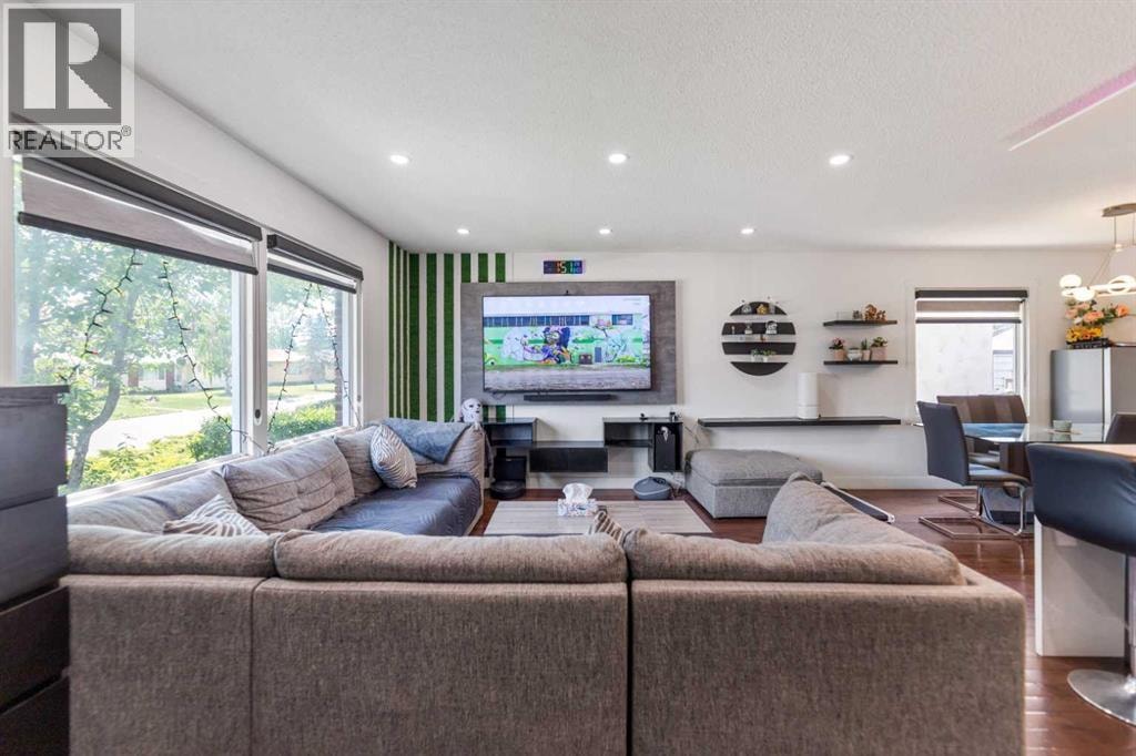 4140 Maryvale Drive NE — photo 8