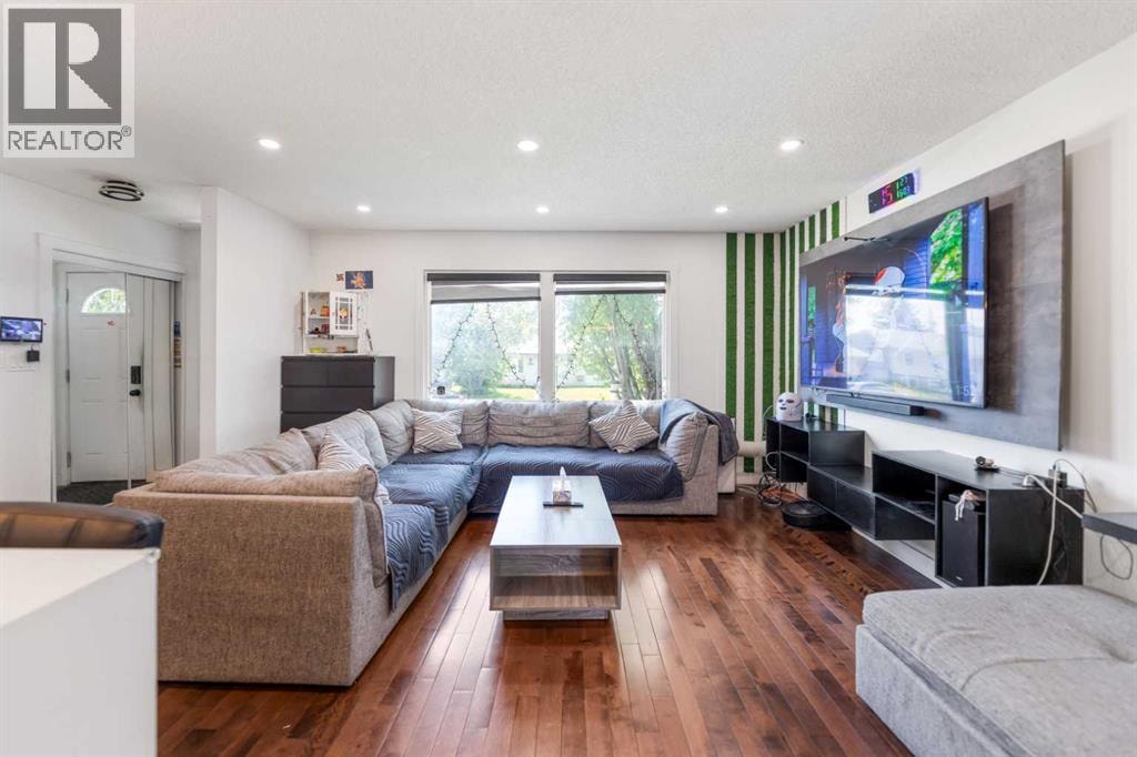 4140 Maryvale Drive NE — photo 9