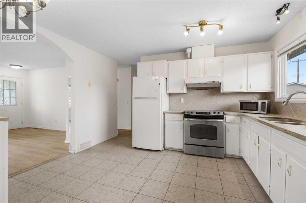 268 Madeira Place NE — photo 8