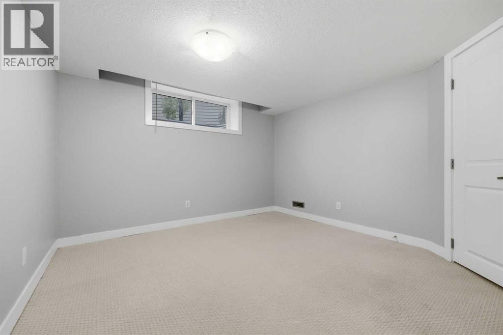 64 Panton Heights NW — photo 33
