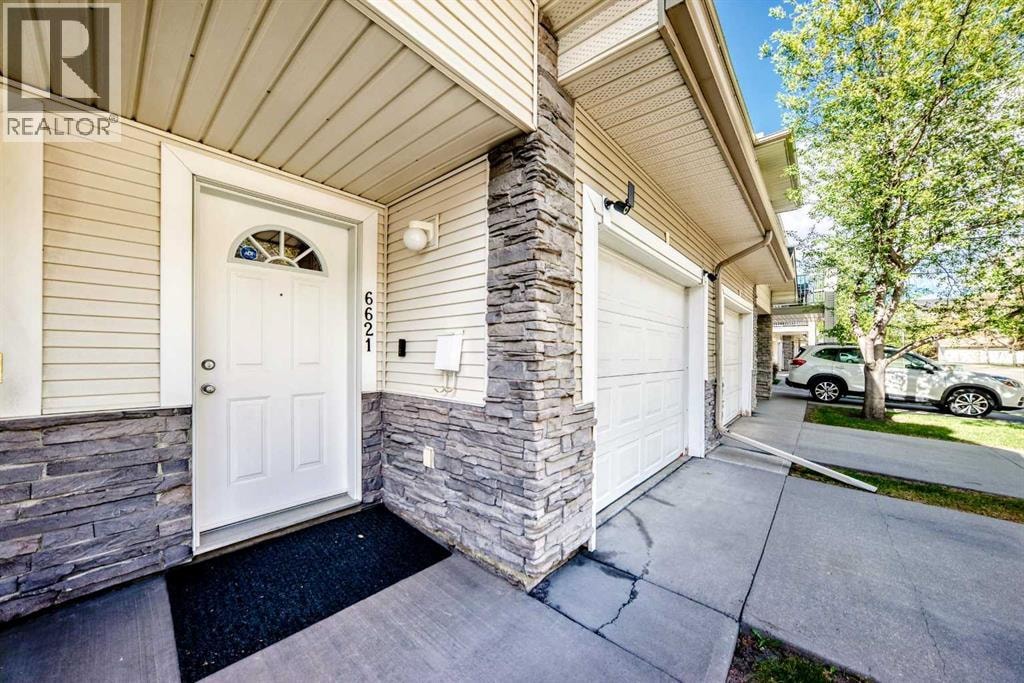 6621 Pinecliff Grove NE — photo 2