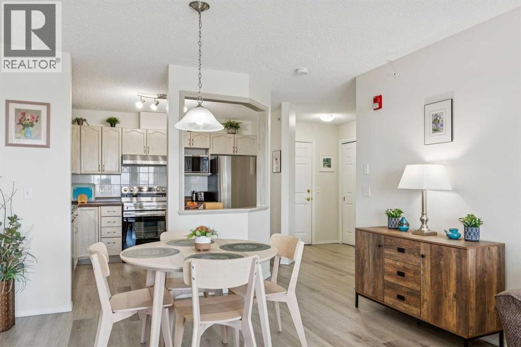 2301, 2000 Sienna Park Green SW — photo 11