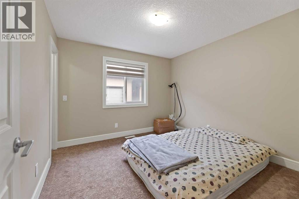 150 Saddlelake Grove NE — photo 32