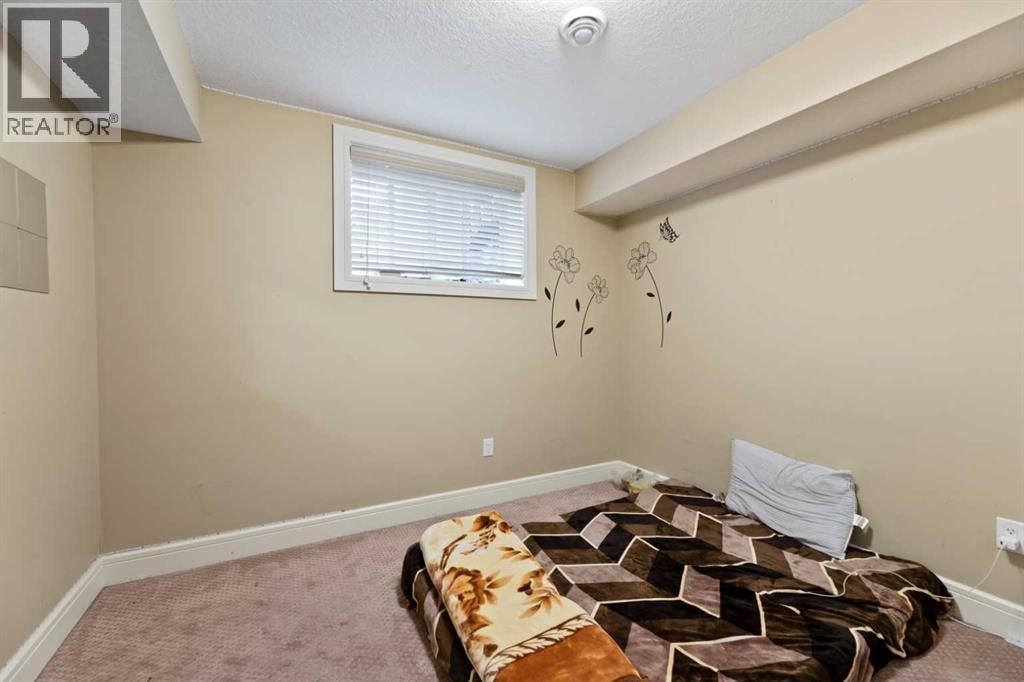 150 Saddlelake Grove NE — photo 46