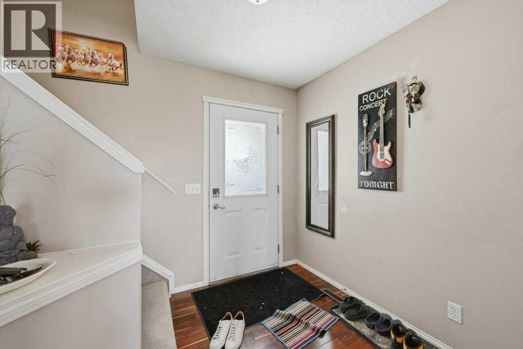 86 Saddlecrest Close NE — photo 4